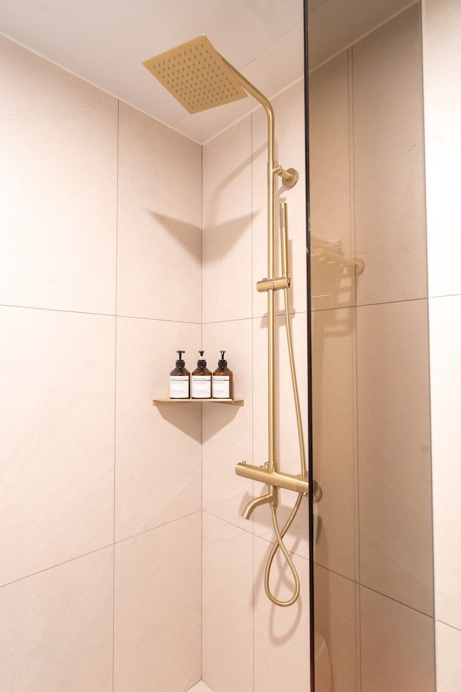 Goyang Hotel Yuji Junior Suite, City View 8