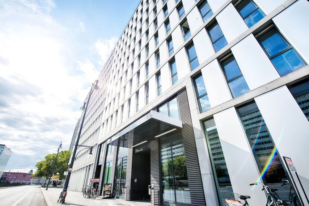 undefined Generator Berlin Alexanderplatz 3