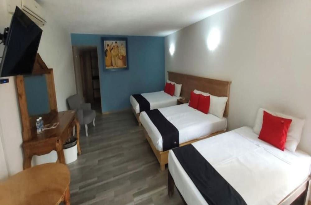 Capital O Gran Hotel Campestre Standard Room (Quintuple) 3