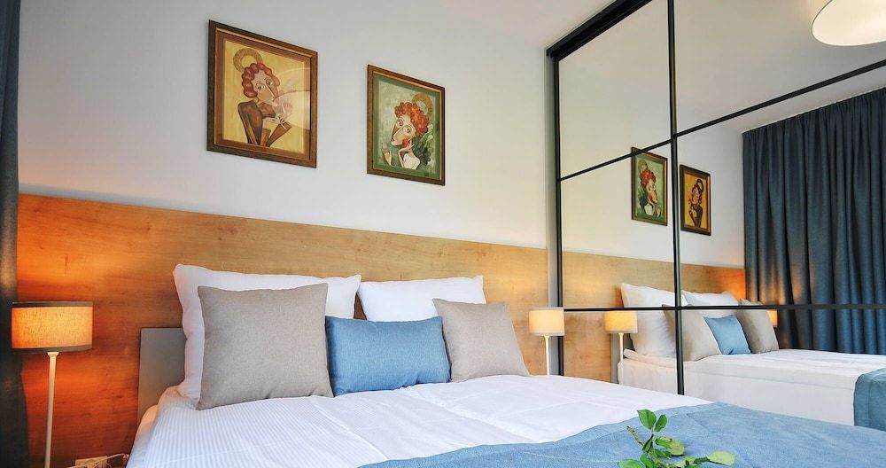 Deluxe Apartment, 1 Queen Bed with Sofa bed, Pool Access, Park View (NTD411)