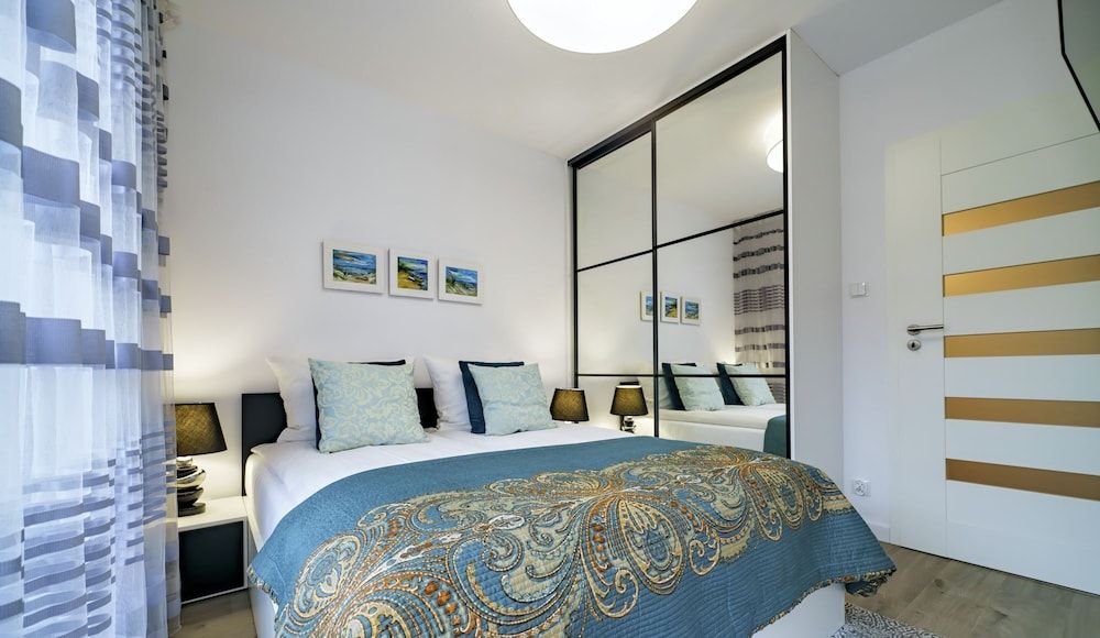 Deluxe Apartment, 1 Queen Bed with Sofa bed, Pool Access, Park View (NTD212)