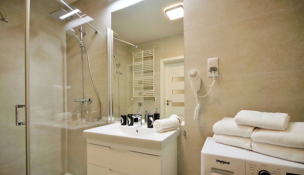 Deluxe Apartment, 1 Queen Bed with Sofa bed, Pool Access, Pool View (NTD303)