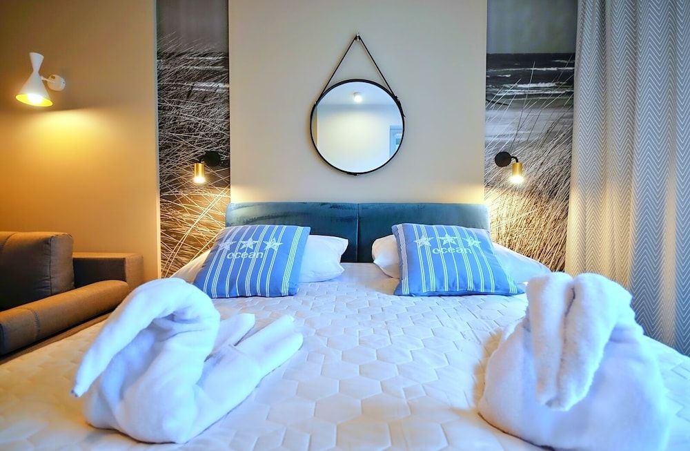 Family Apartment, Multiple Beds, Pool Access, Pool View (NT C412)