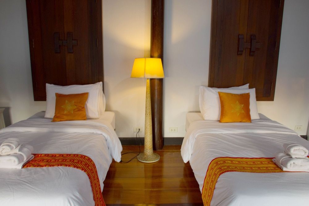 Deluxe Room (River Front)