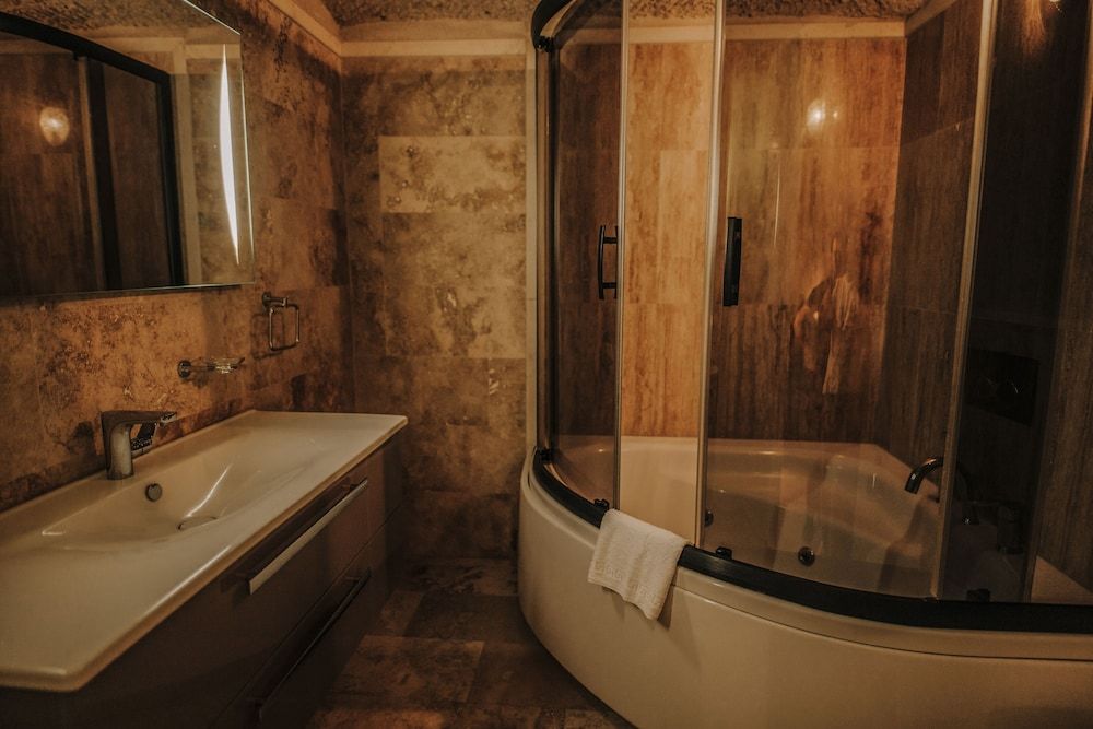 Tabal Cave Hotel Deluxe Double Room (Virtus) 8