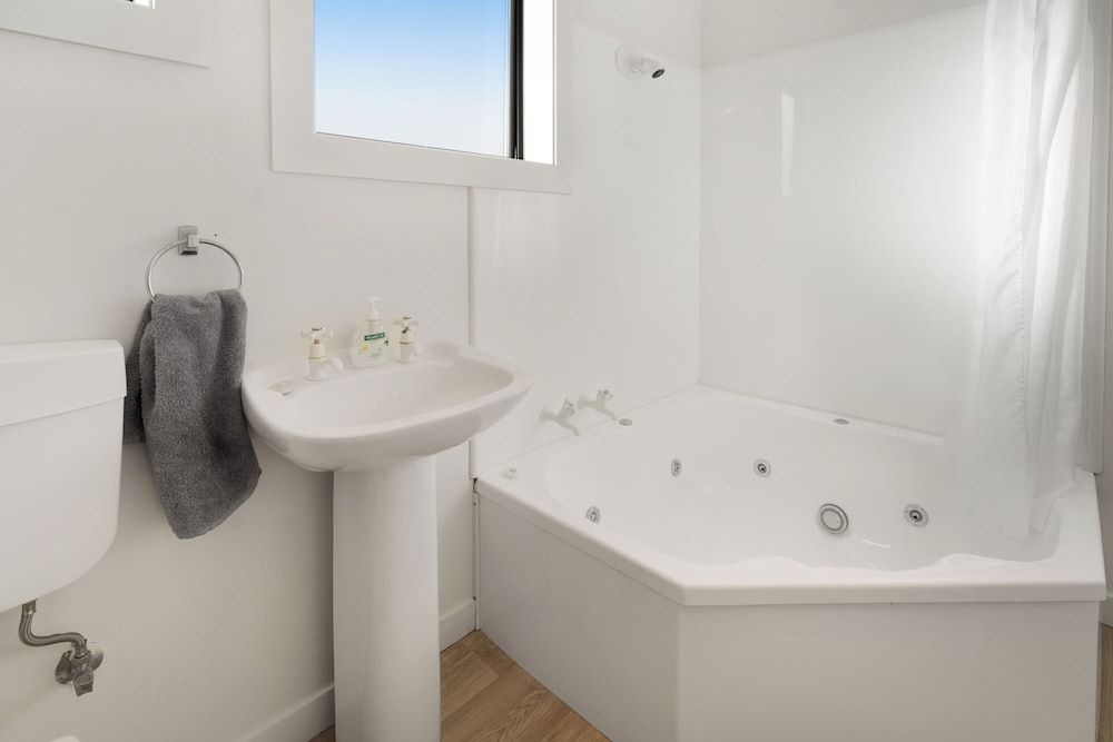 One Bedroom Suite with Spa