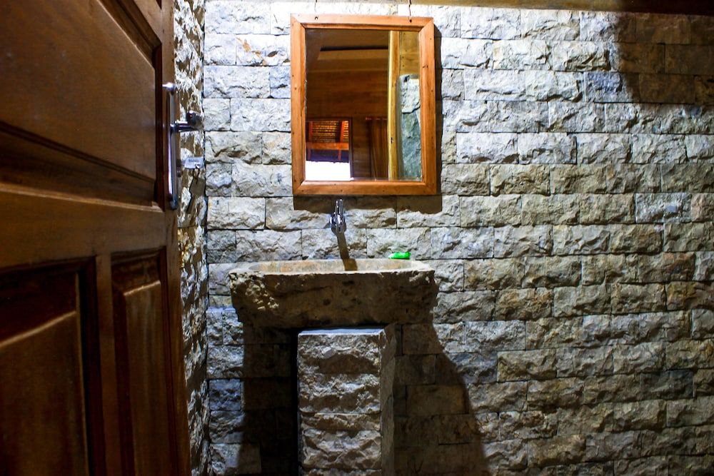 Malibu Huts Traditional Cottage, 2 Twin Beds, Sea View 13