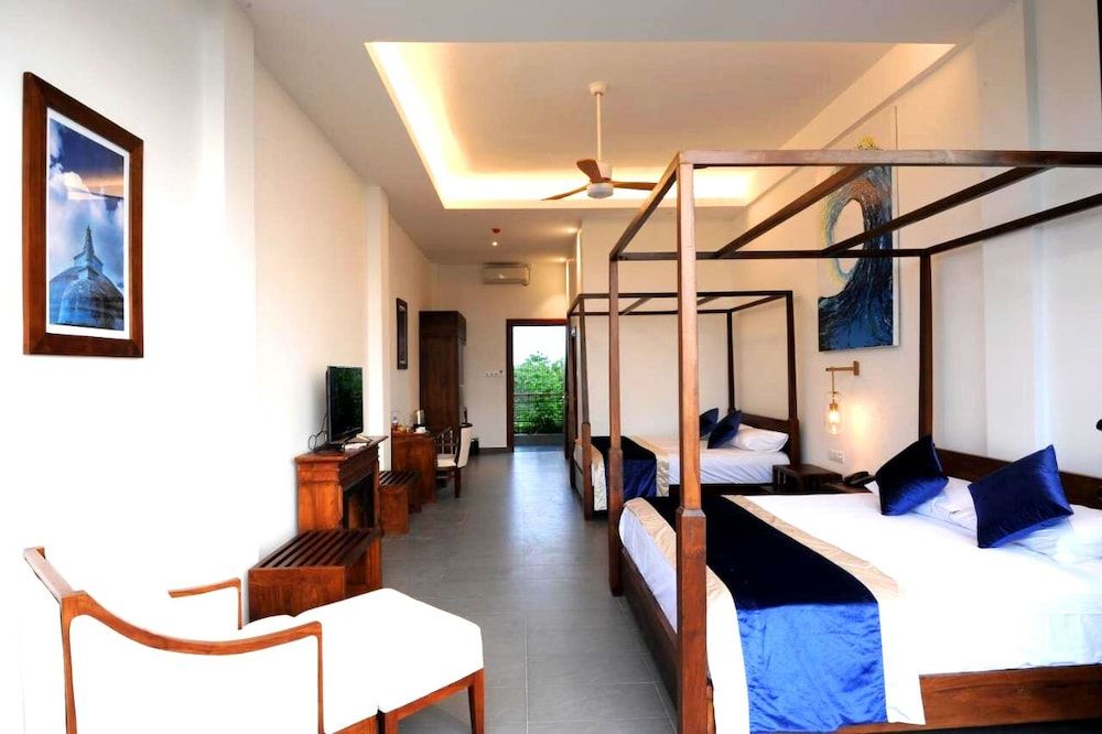 Royal Quadruple Room, 1 Bedroom, Lake View