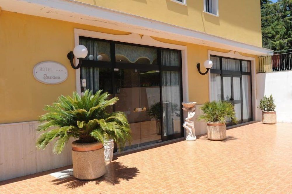 undefined Hotel Garden 5