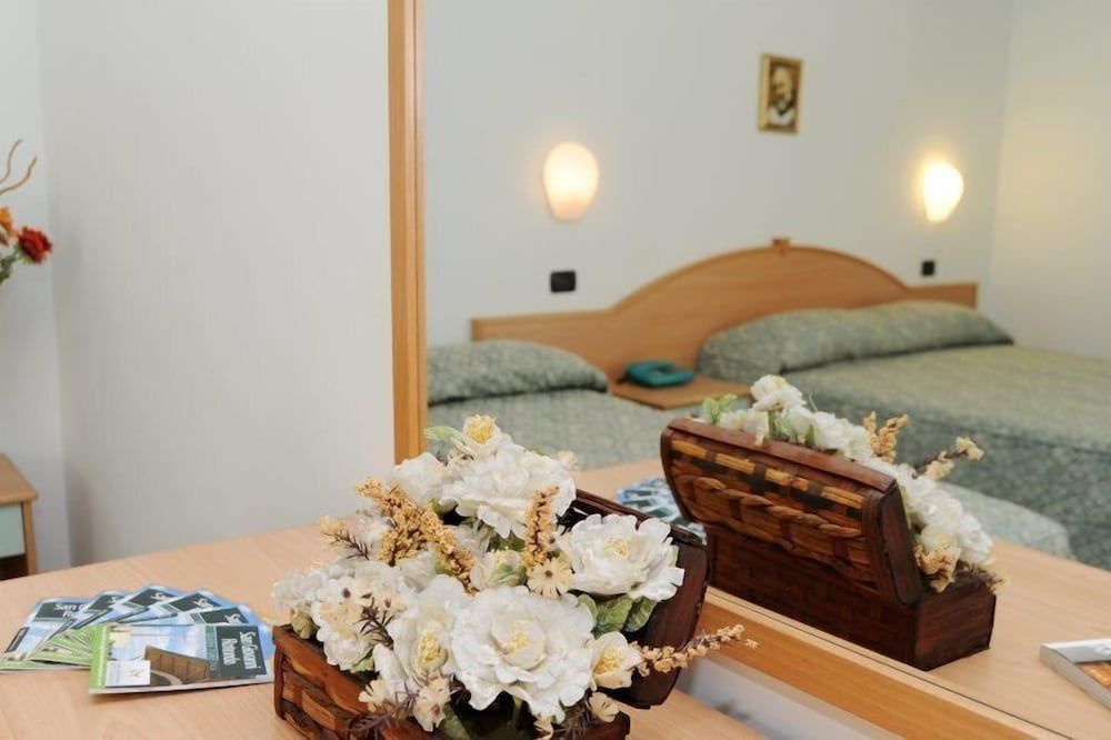 undefined Hotel Garden 10