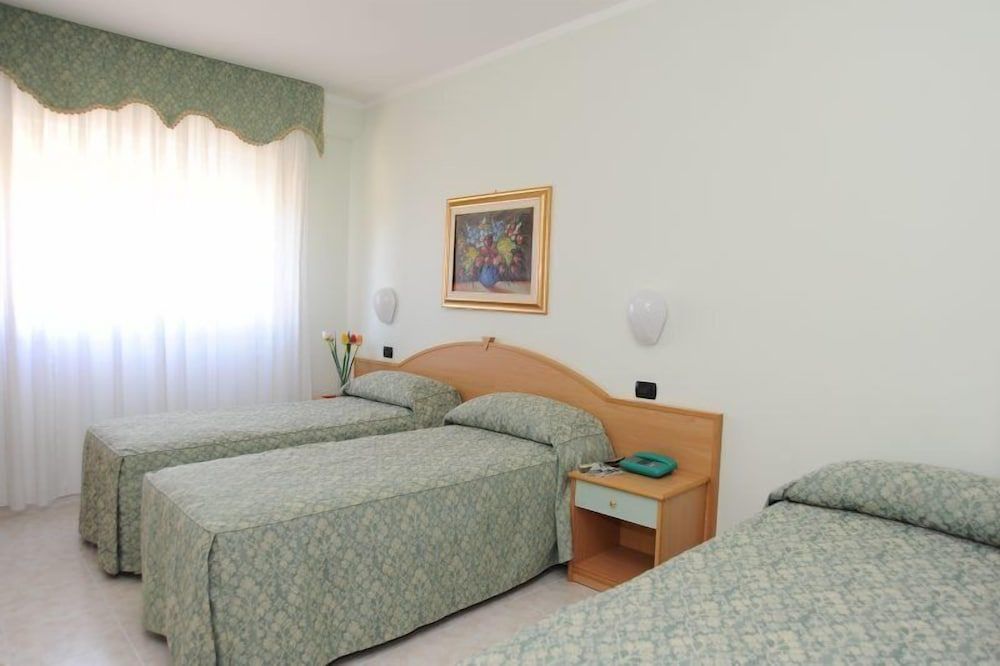 undefined Hotel Garden 9