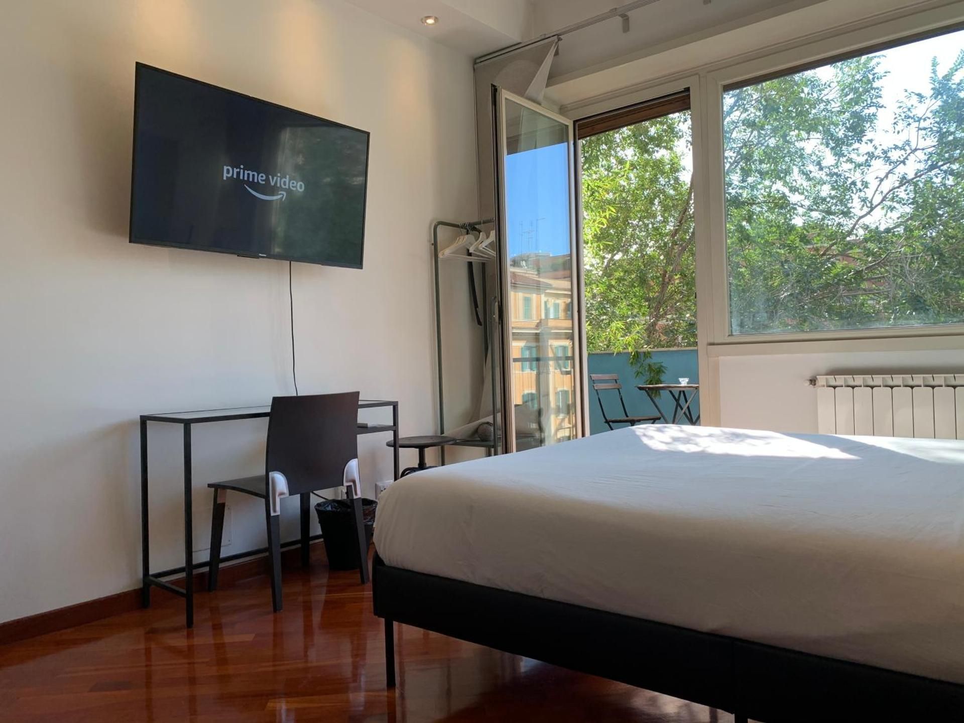 Deluxe Double Room with Balcony