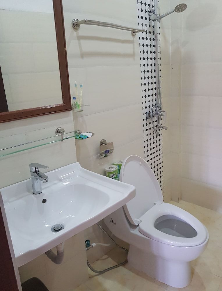 Liberty Place Standard Twin Room, Non Smoking 5