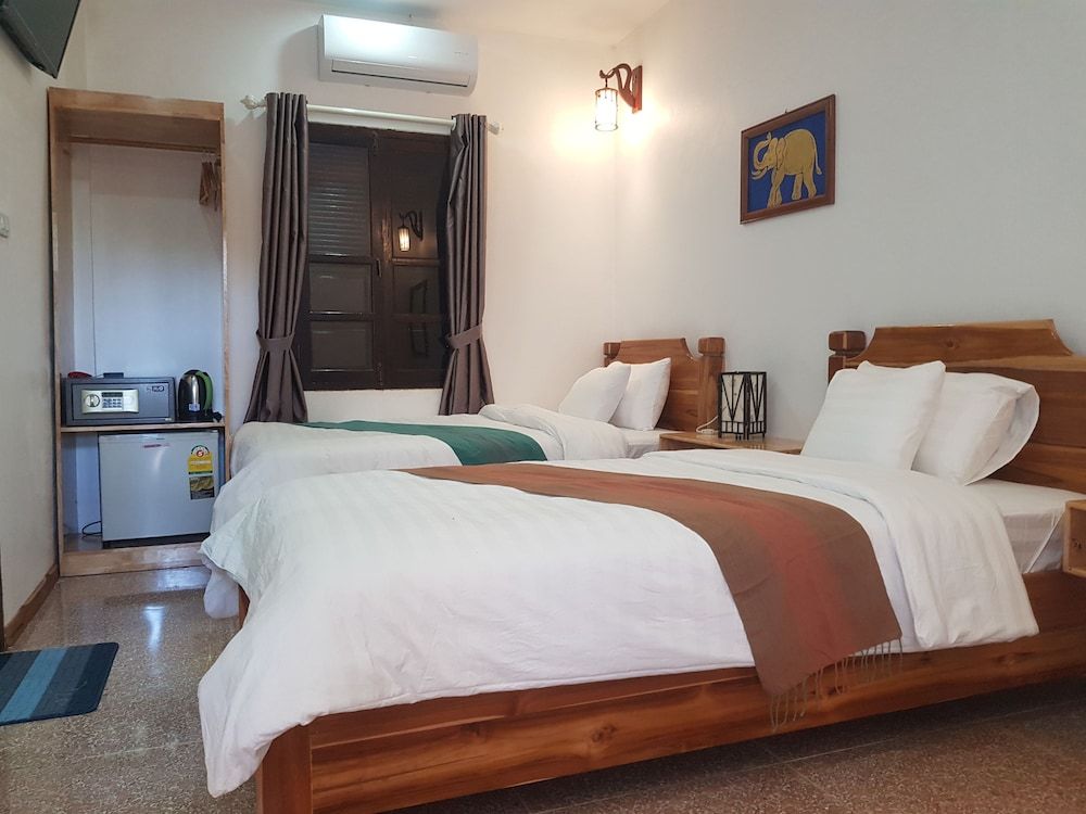 Liberty Place Standard Twin Room, Non Smoking 2