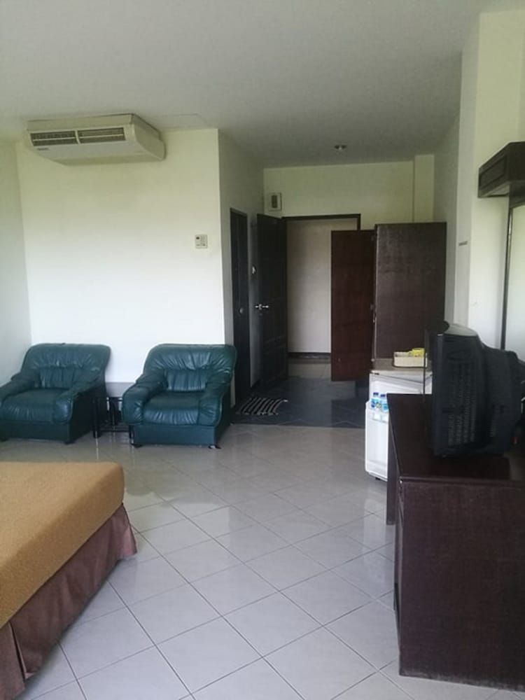 undefined The Royal Residence 10