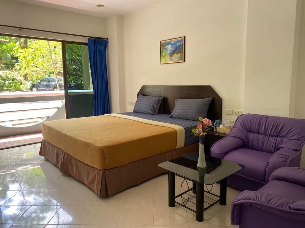 undefined The Royal Residence 6