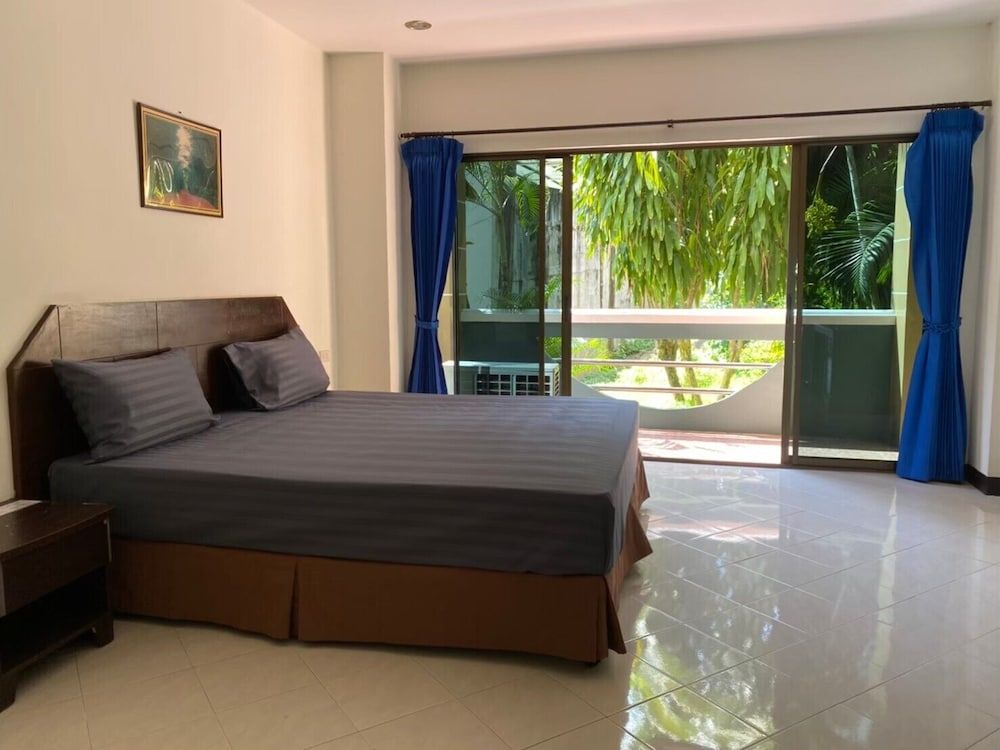 undefined The Royal Residence 9