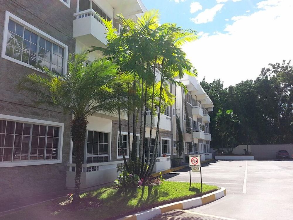 undefined Suites & Apartments San Benito Flats 3