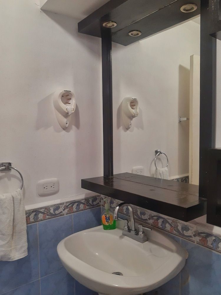 Suites & Apartments San Benito Flats Apartment, 3 Bedrooms 7