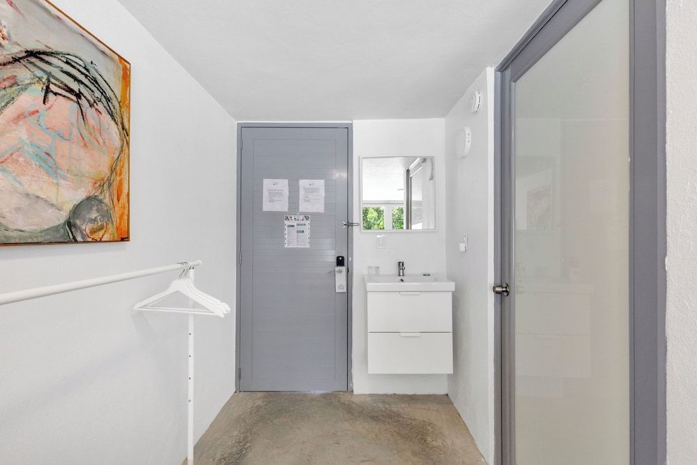 Viento Beach Lodge Deluxe Room 5