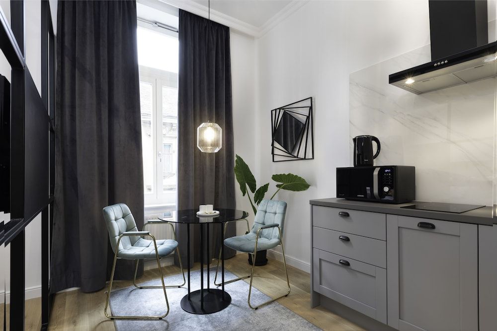 Pierrot & Pierrette Apartments Exclusive Studio Suite (1) 8