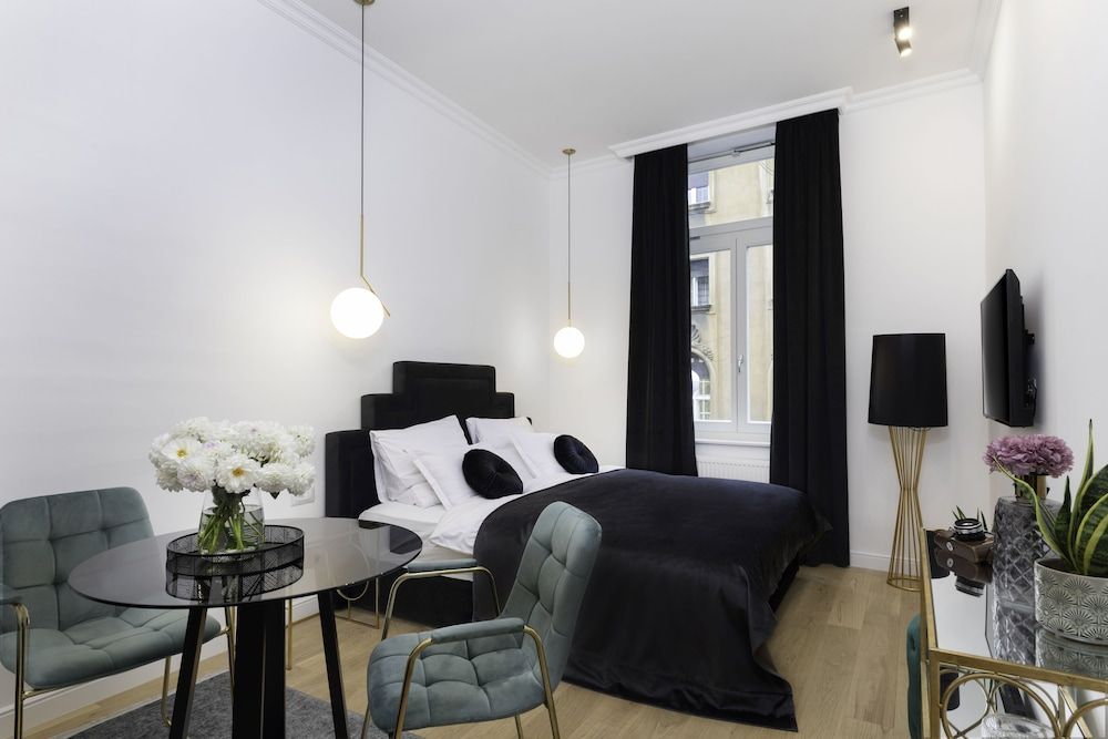 Pierrot & Pierrette Apartments Exclusive Studio Suite (2) 5