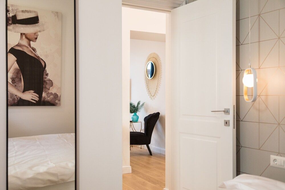 Pierrot & Pierrette Apartments Exclusive Apartment 10