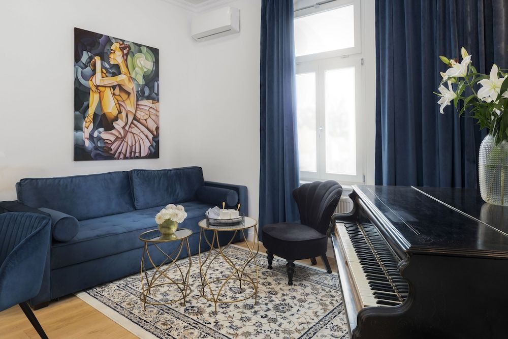 undefined Pierrot & Pierrette Apartments 2