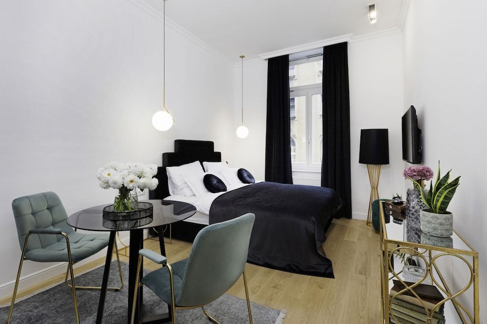 Pierrot & Pierrette Apartments Exclusive Studio Suite (2)