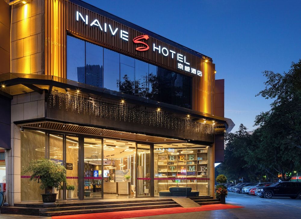 undefined Naive S Hotel 7