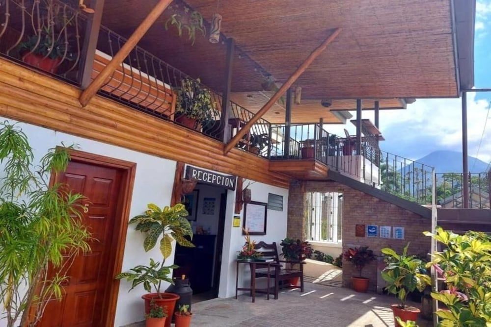 undefined La Fortuna Lodge by Treebu Hotels 4