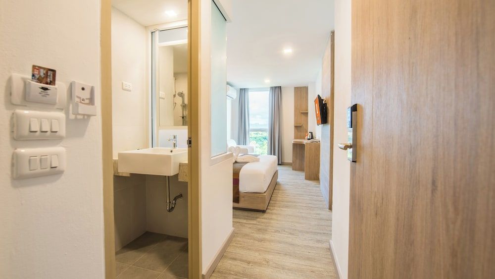 B2 Phrae Boutique & Budget Hotel Deluxe Premier Room 4