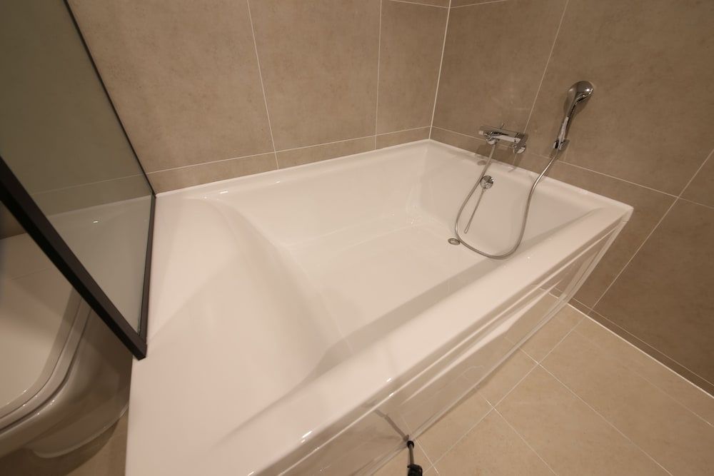 Zam 101 Hotel Standard Double Room 8