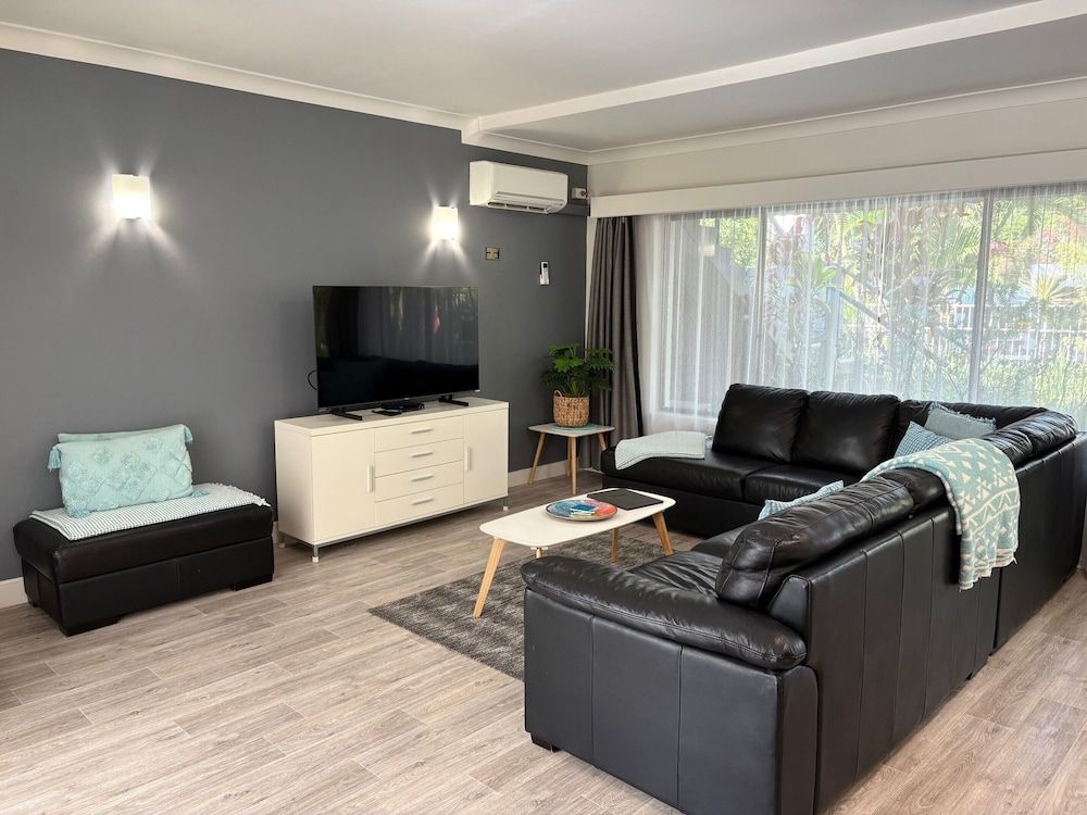 Apartment, 1 King Bed, Garden View