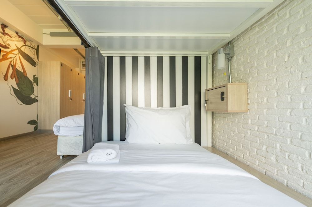Family Room, Multiple Beds