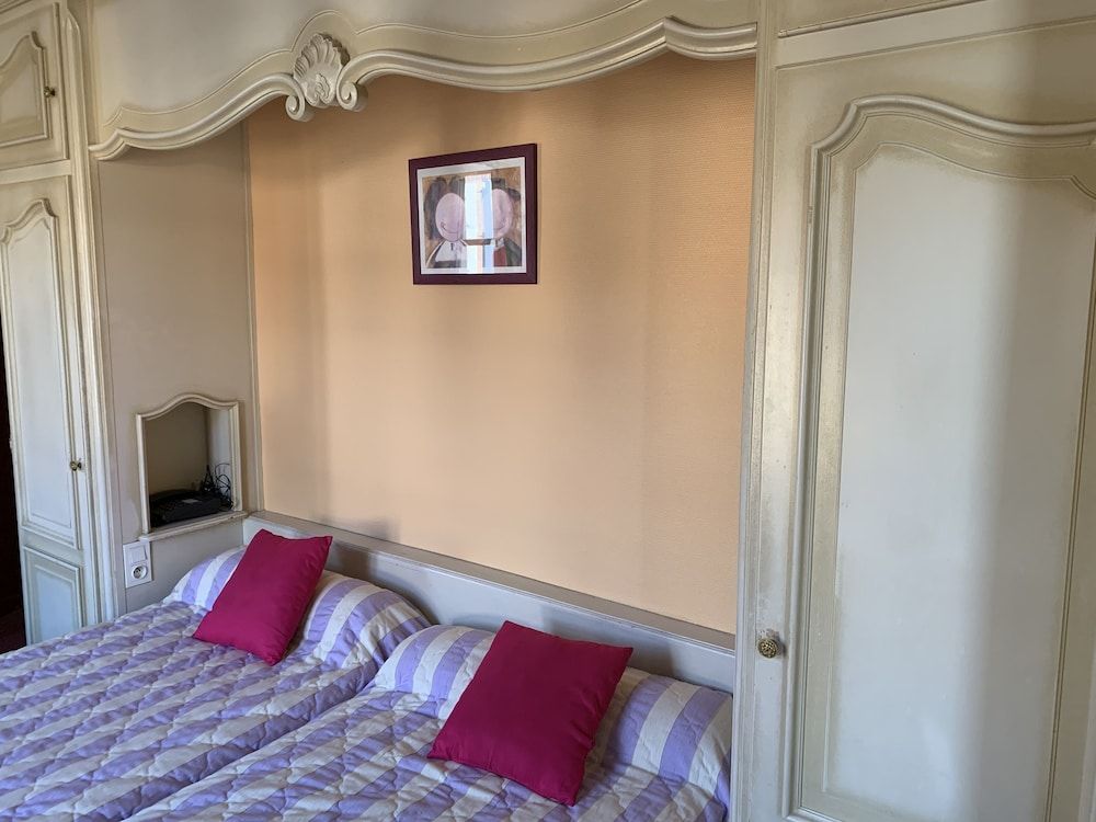 Citotel Les Vosges Twin Room