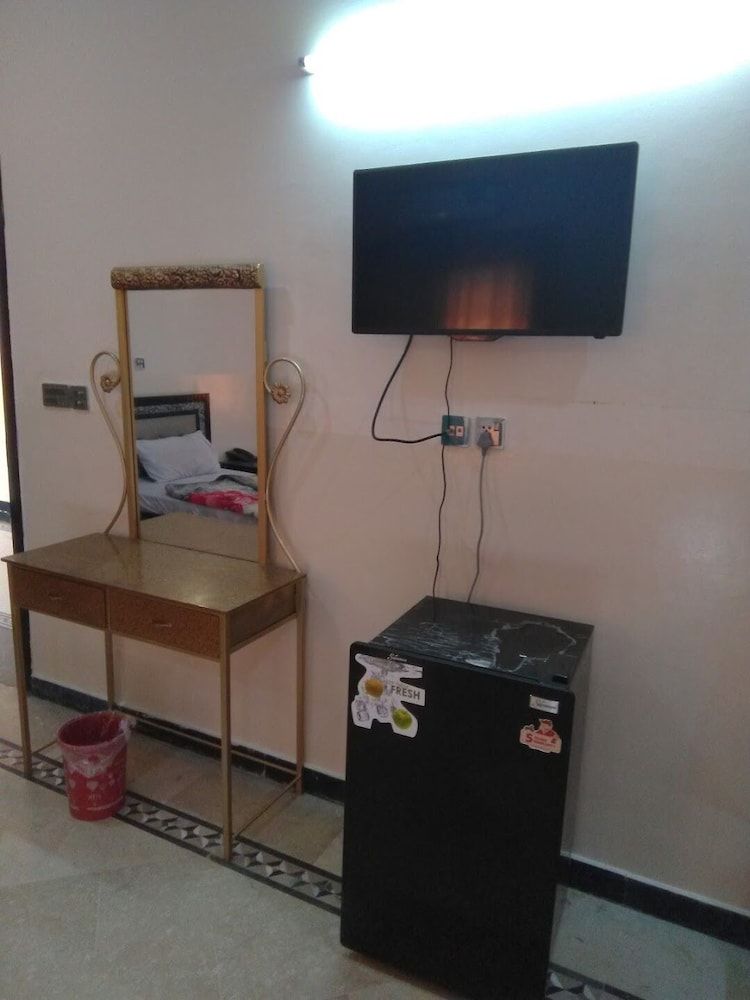 Al Harmain Restaurant Standard Double Room 12