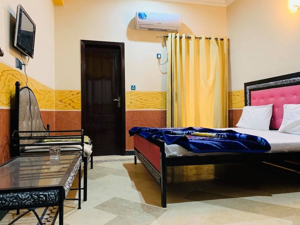 Al Harmain Restaurant Standard Double Room 8