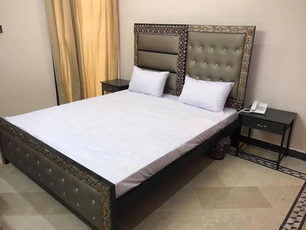 Al Harmain Restaurant Standard Double Room 3