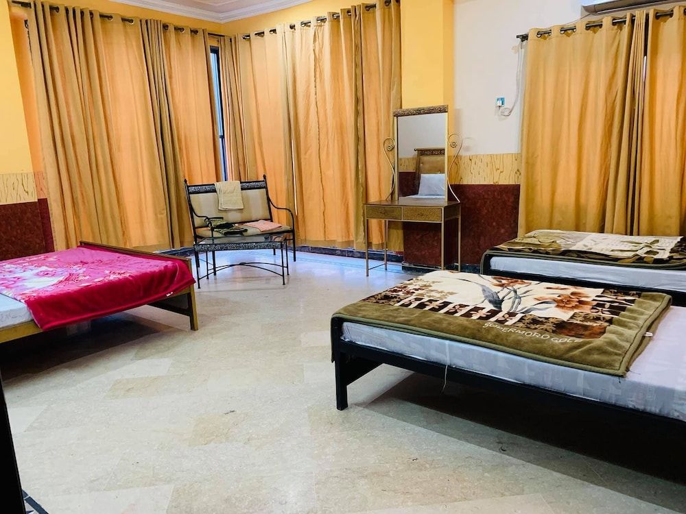 Al Harmain Restaurant Standard Triple Room 7