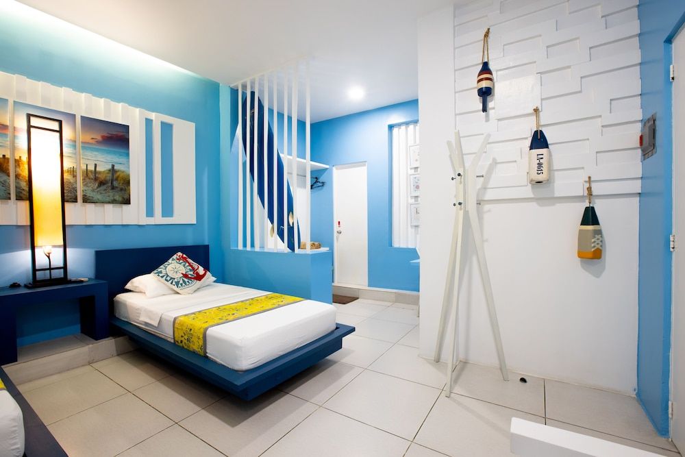 Hotel Monde Deluxe Twin Room 2