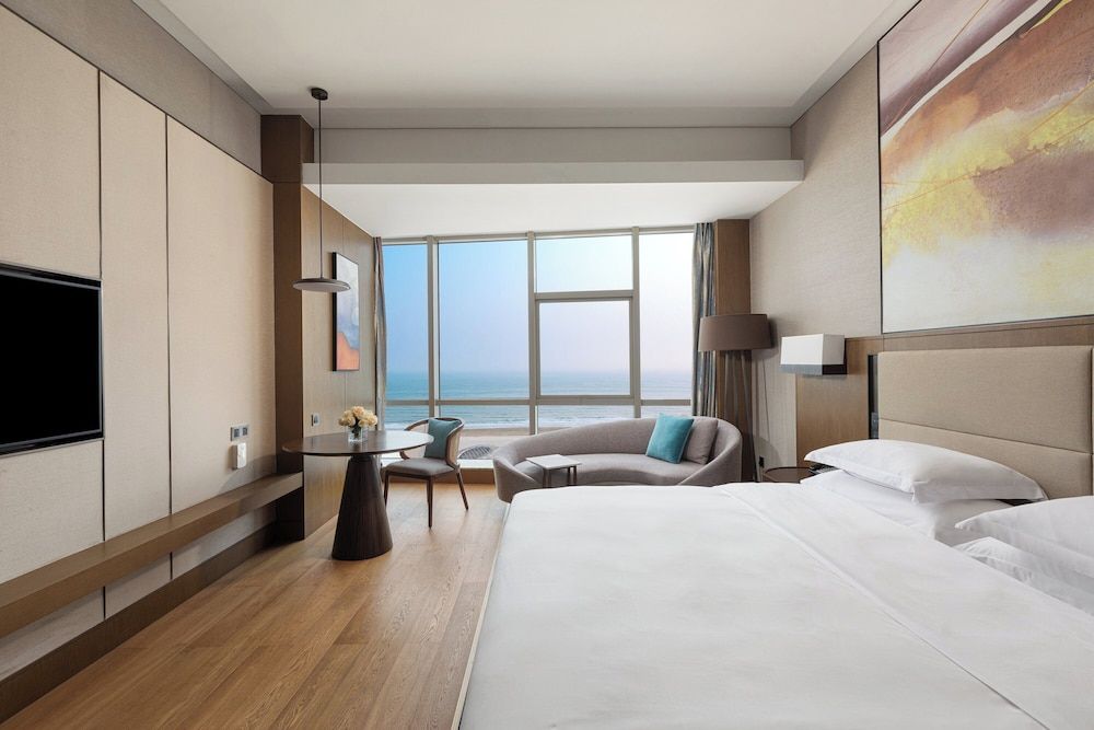 Standard Room, 1 King Bed, Ocean View