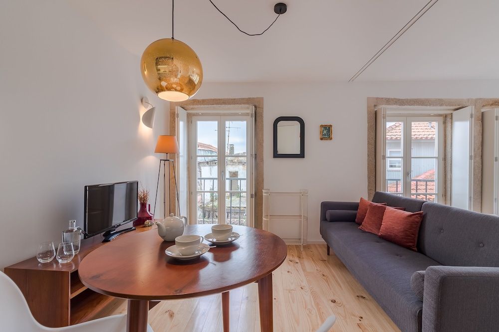 YOUROPO - The Tower Studio, Balcony (6) 15