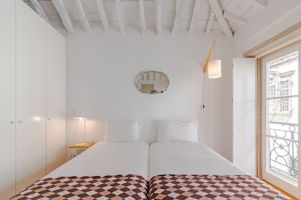 YOUROPO - The Tower Studio, Balcony (7)