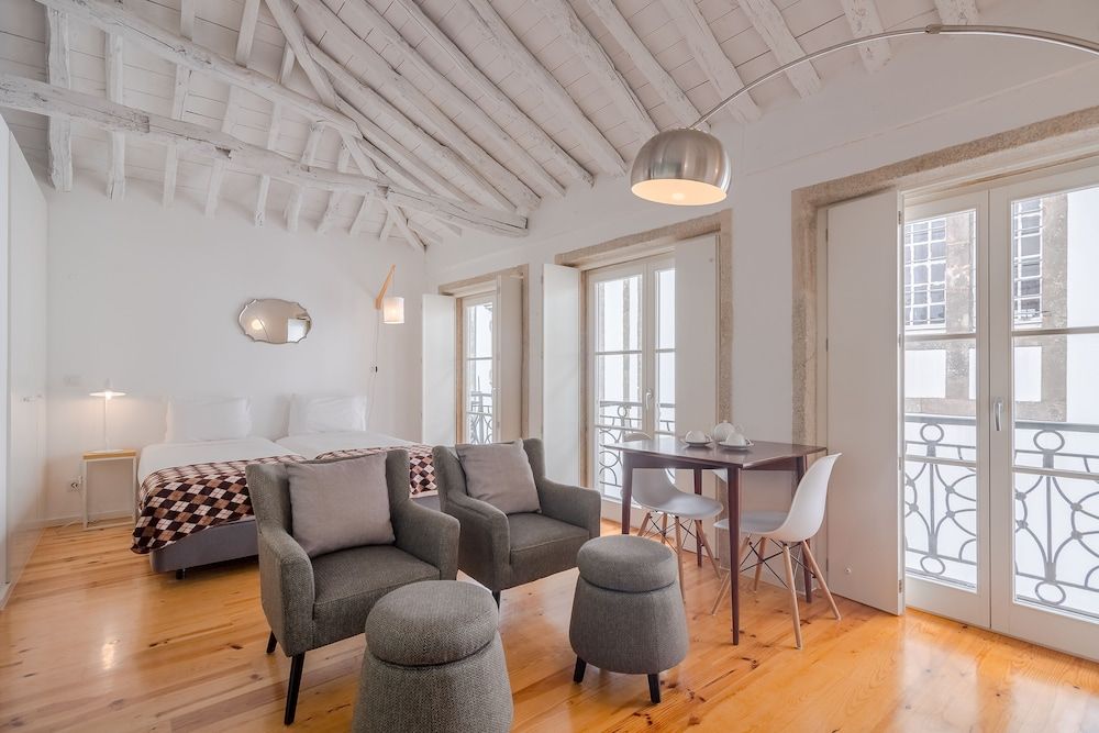 YOUROPO - The Tower Studio, Balcony (7) 14