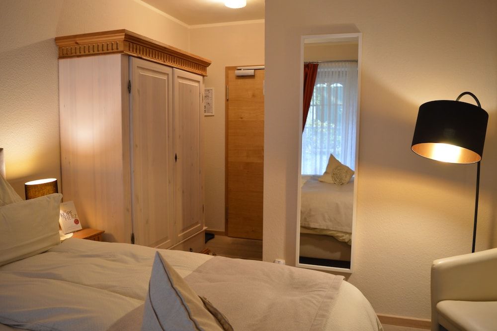 Landhaus Zum Heidewanderer Double Room, Terrace 4