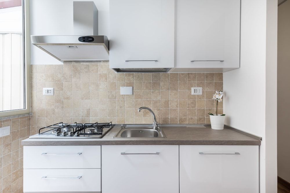 undefined A World Aparts - 105 Pellegrino 8