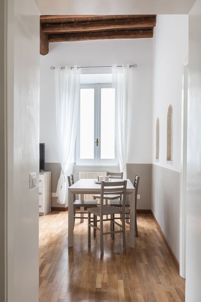 undefined A World Aparts - 105 Pellegrino 6