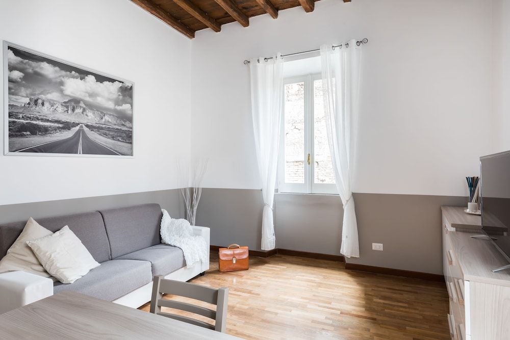 undefined A World Aparts - 105 Pellegrino 10