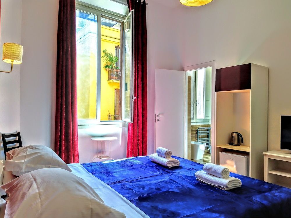 NIK King Rooms Economy Triple Room 9